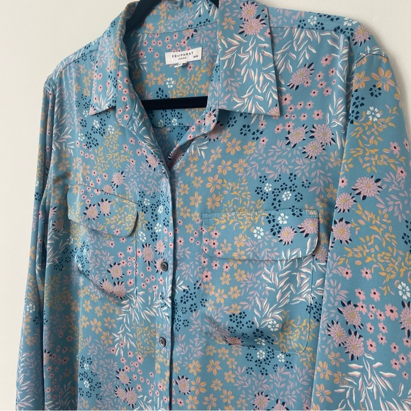 Equipment Femme Signature Button Up Long Sleeve Shirt Blue Satin Floral Medium - Picture 5 of 9